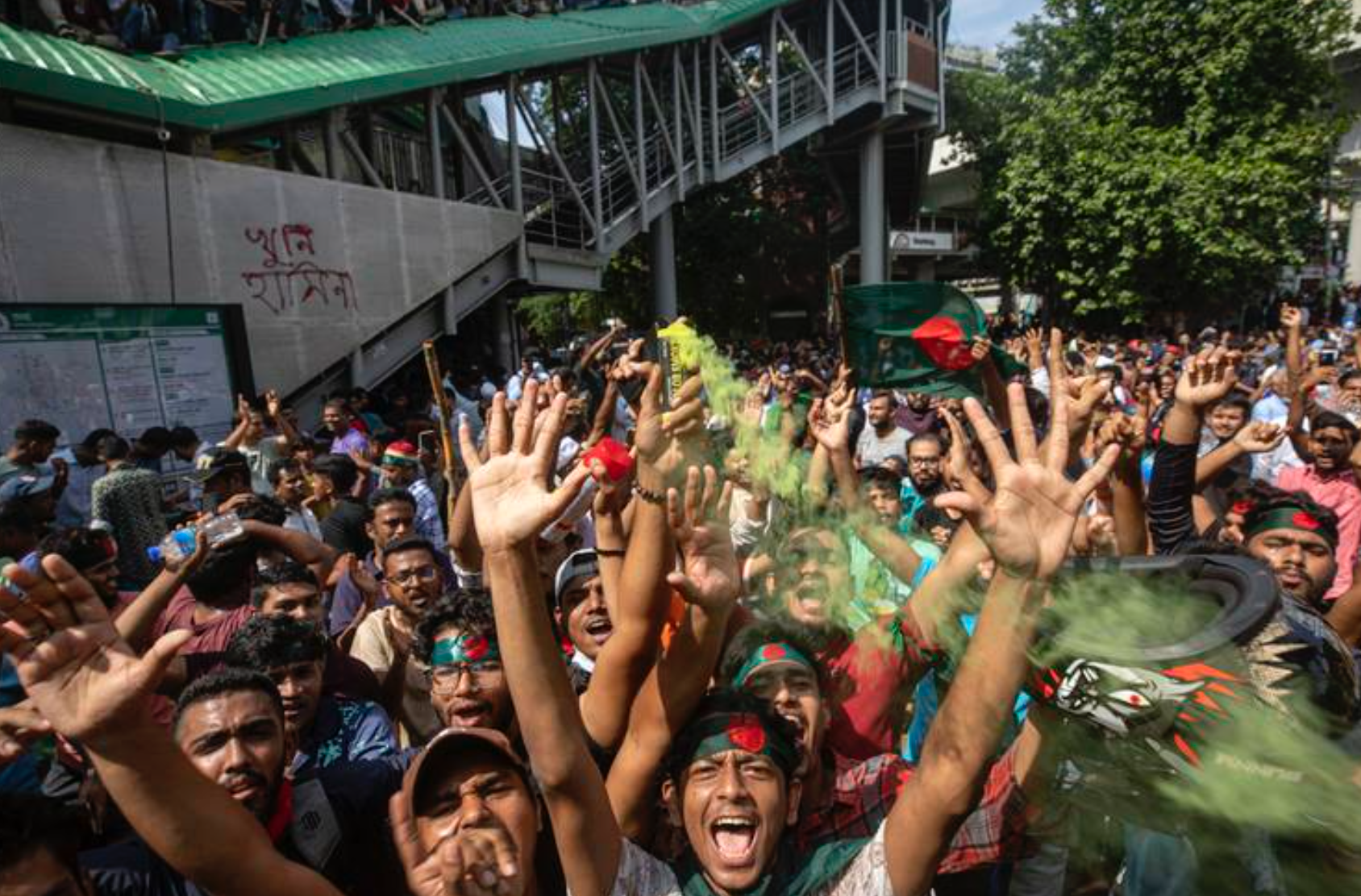 Fallecen 56 personas por continuos disturbios en Bangladés